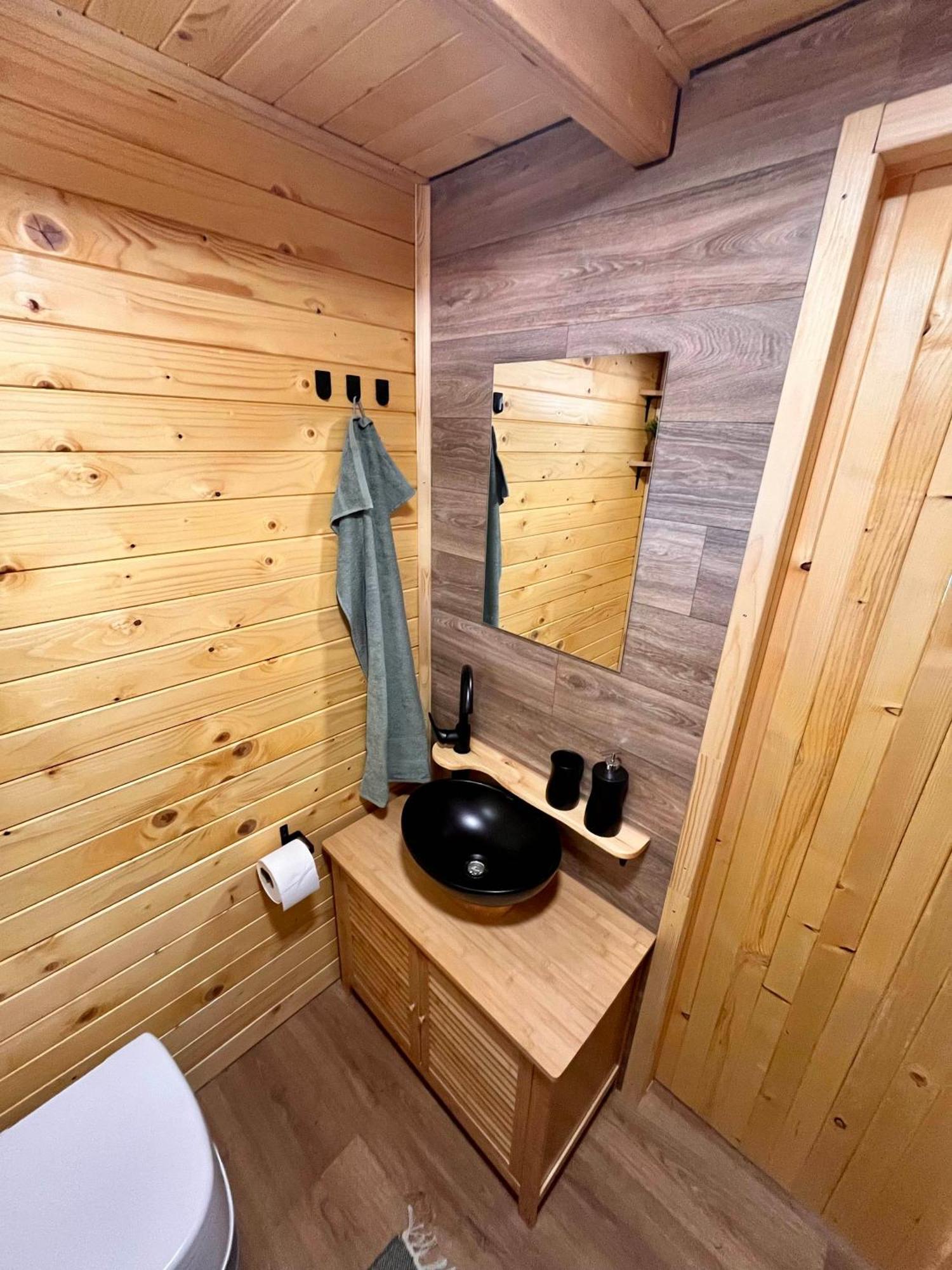 Отель Kolibka - Tiny House Михалова Экстерьер фото